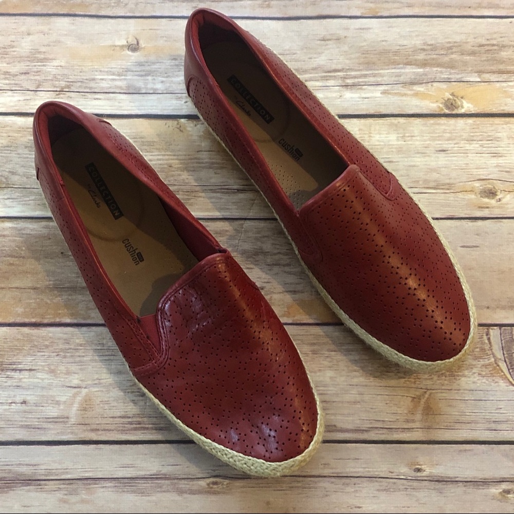 Clarks Red Cushion Shoes Size 9.5 - Picture 4 of 4